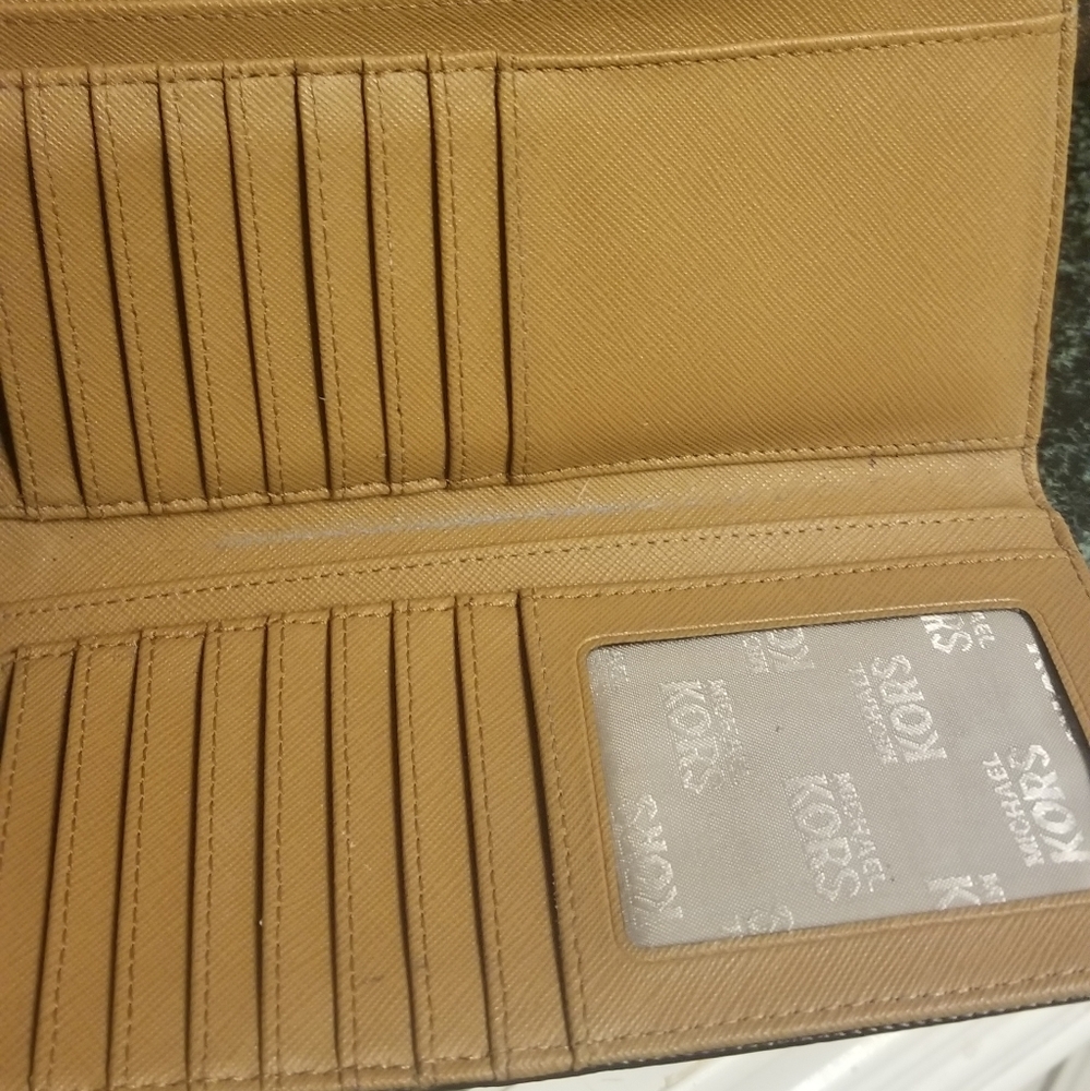 Michael Kors bag and wallet